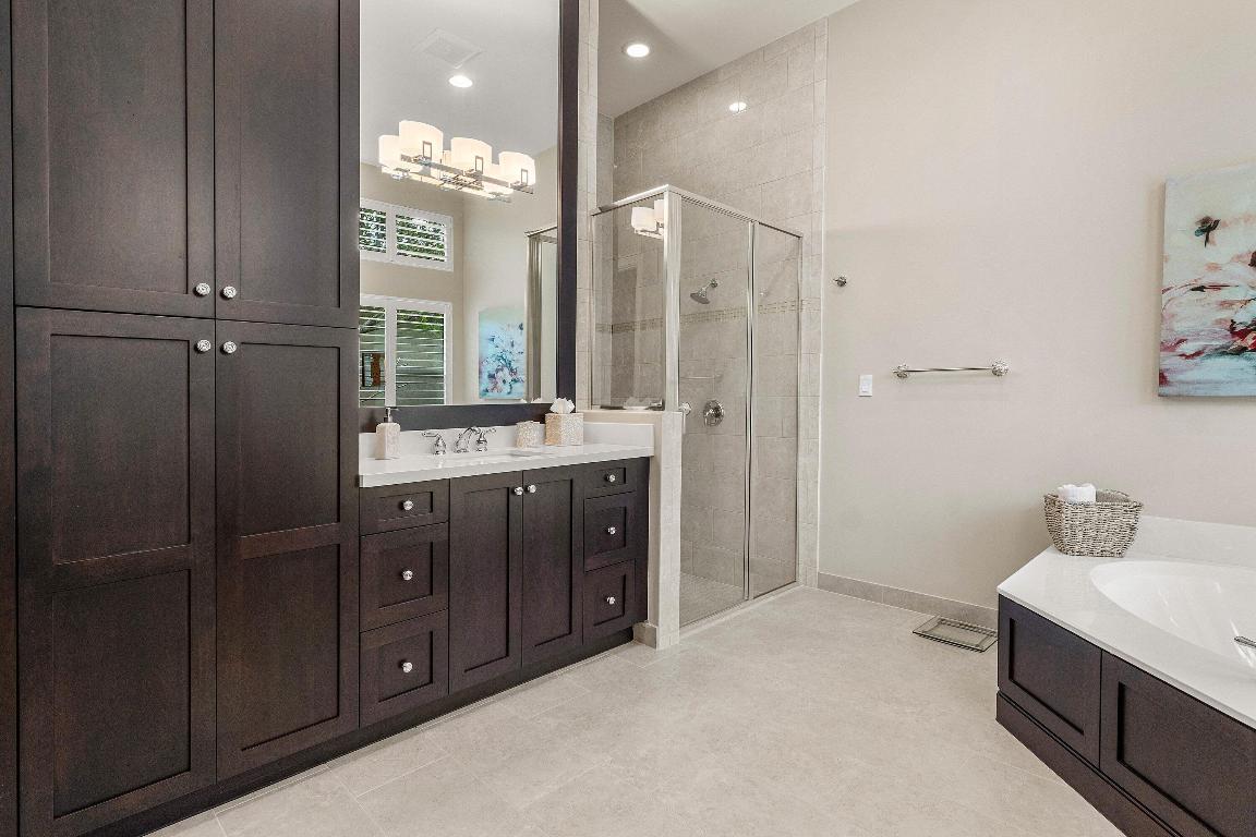 VALENCIA COVE - Residential