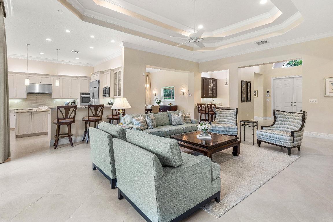 VALENCIA COVE - Residential