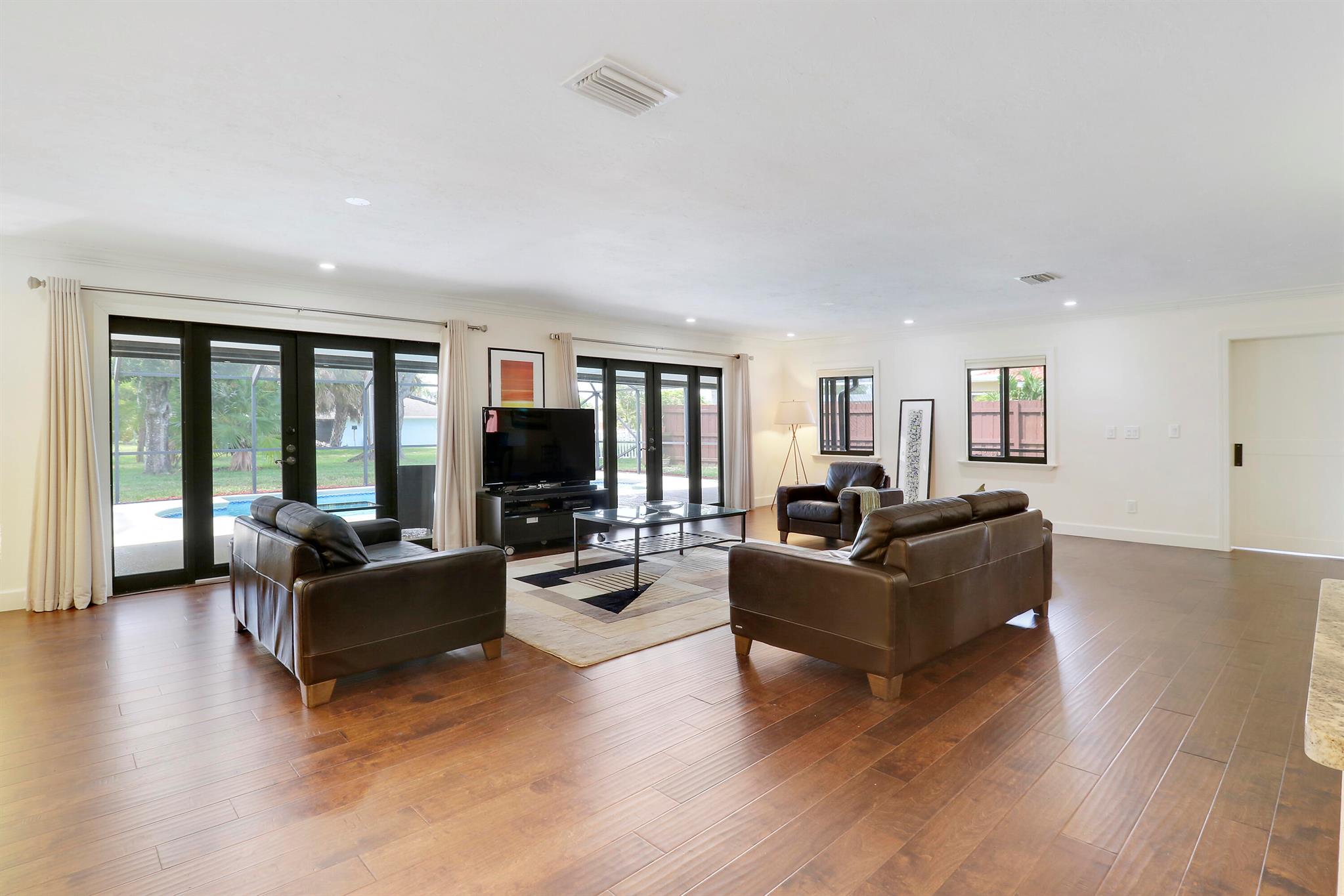 SANDPIPER BAY - Residential