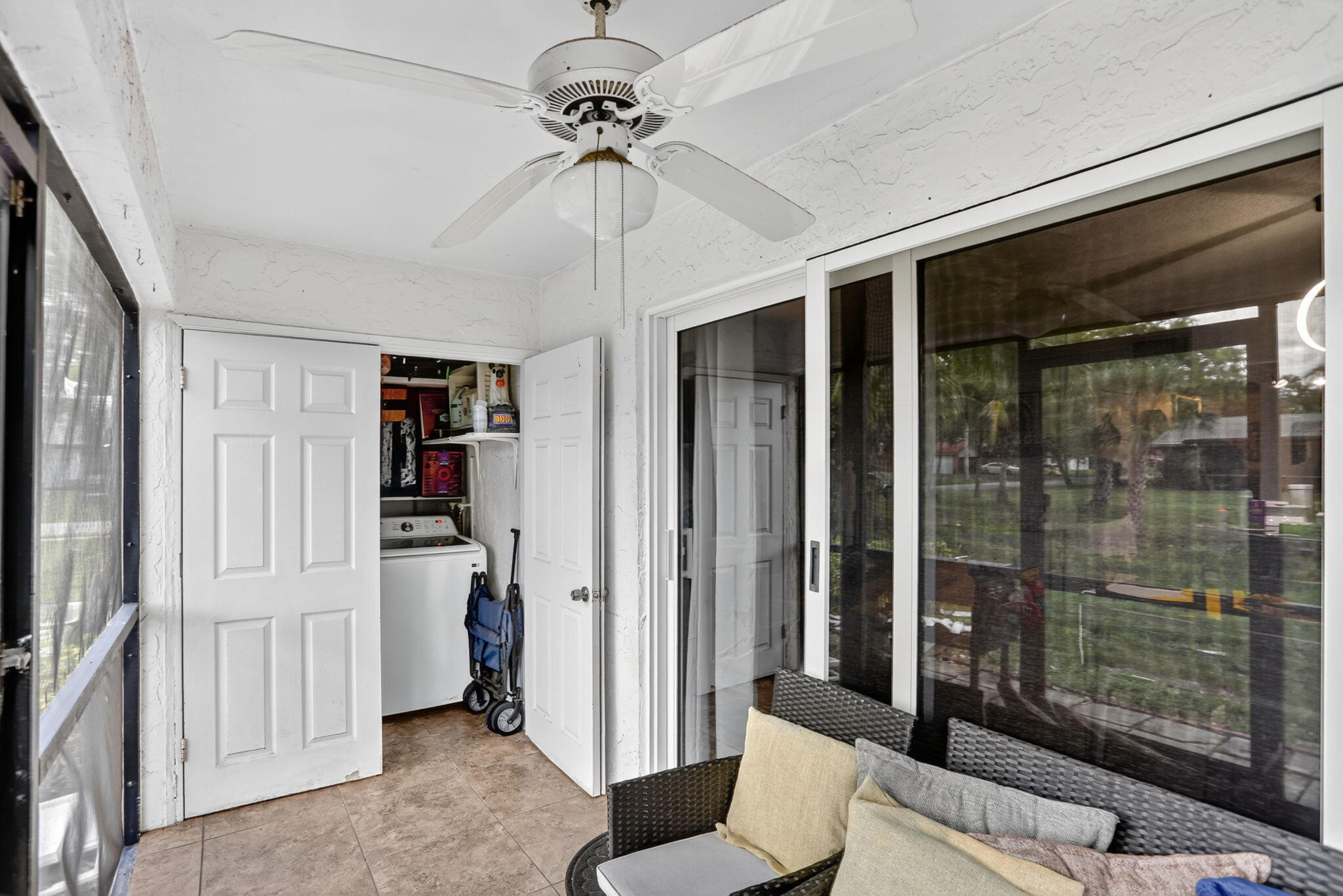 COUNTRY VILLAGE CONDO - Residential Lease