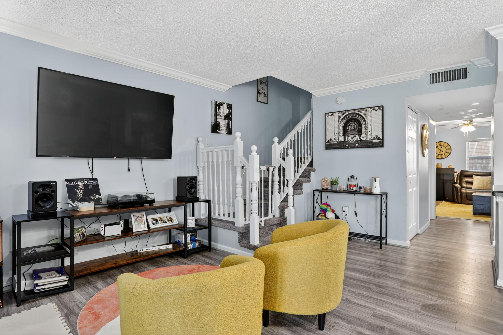 COUNTRY VILLAGE CONDO - Residential Lease