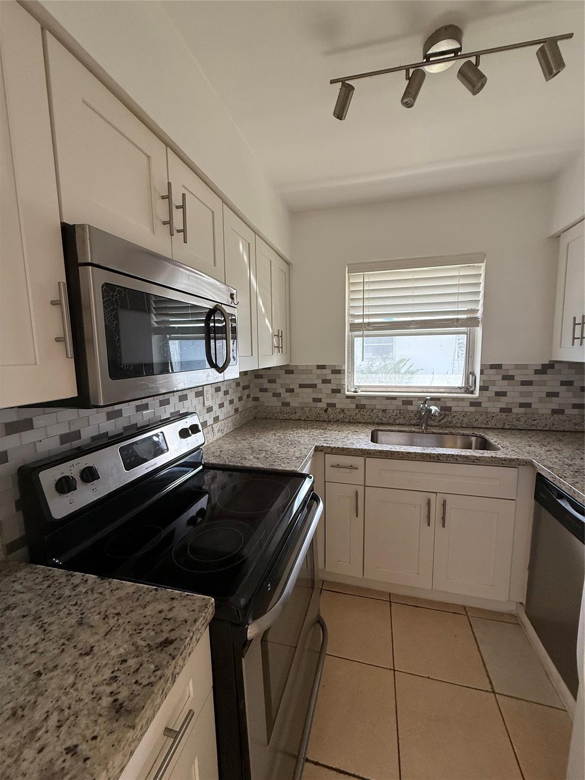 NORDINE HEIGHTS - Residential Lease