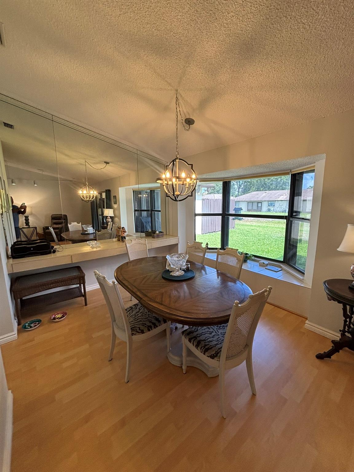 4928 Boxwood Cir