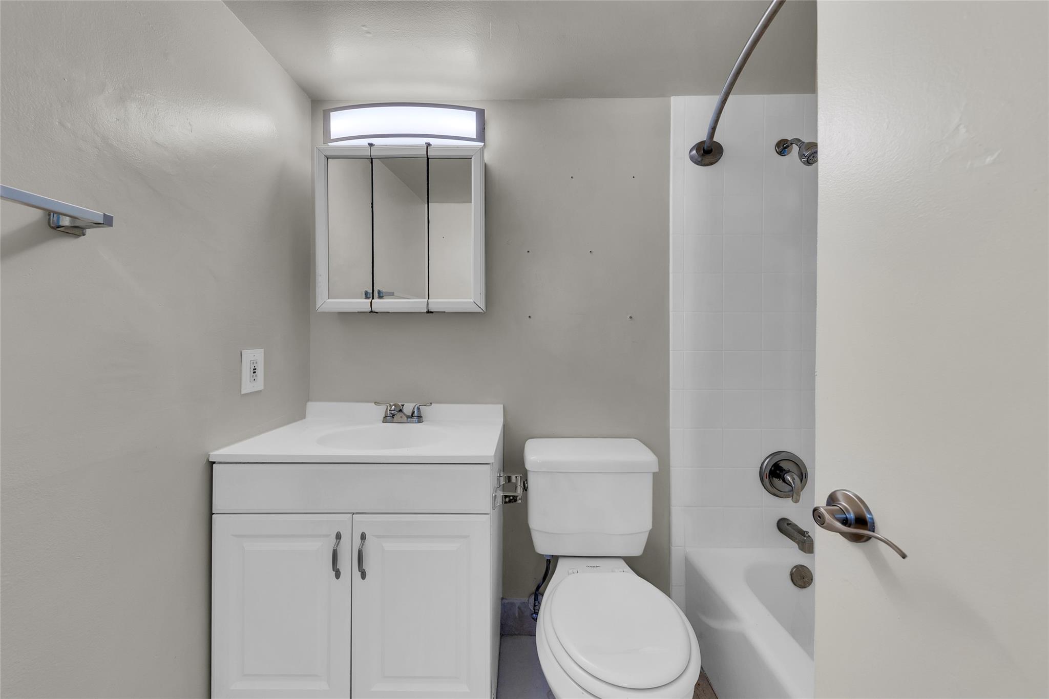 Wooler Heights 40-22 B - Residential Lease