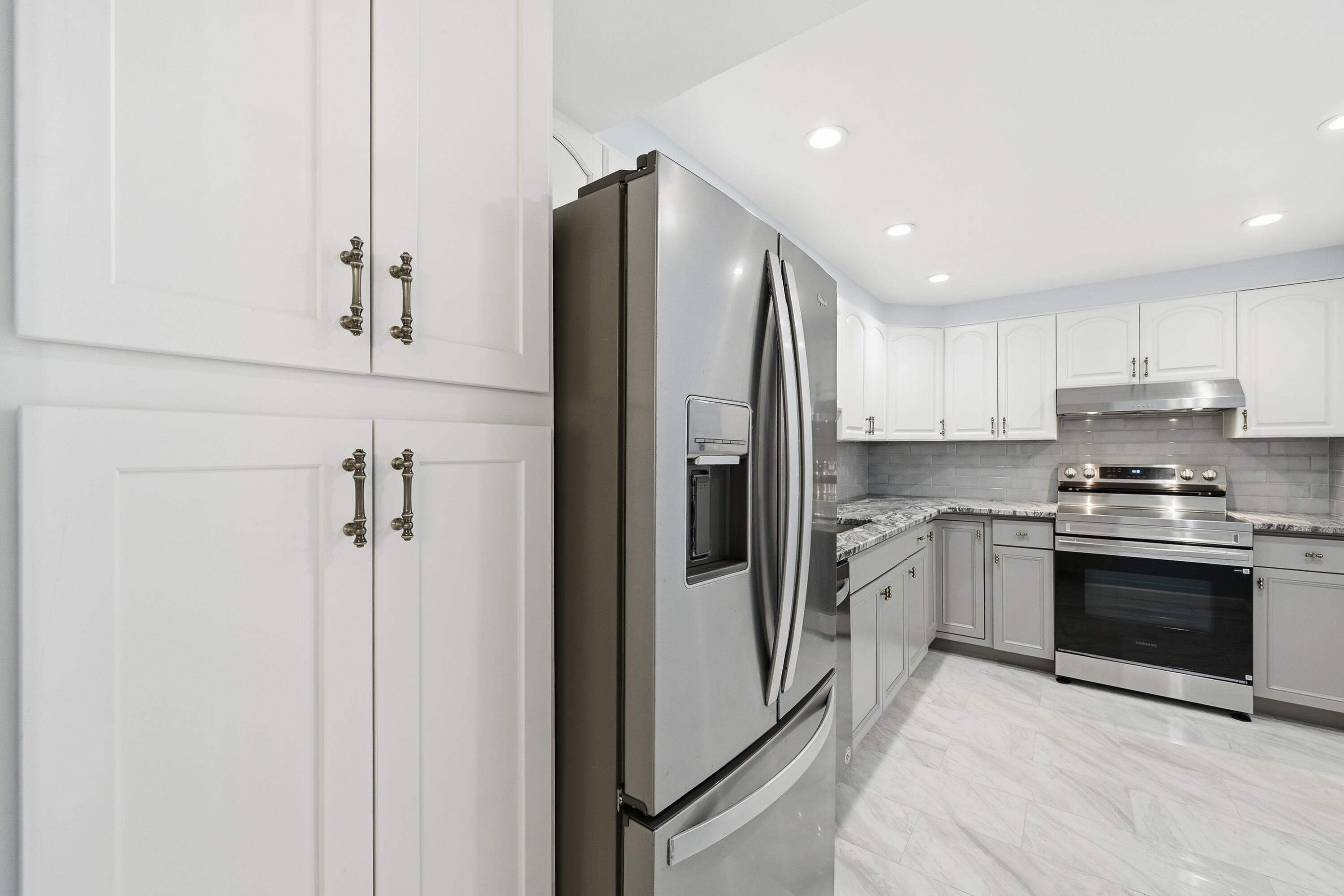 VALIANT HOUSE CONDO - Residential