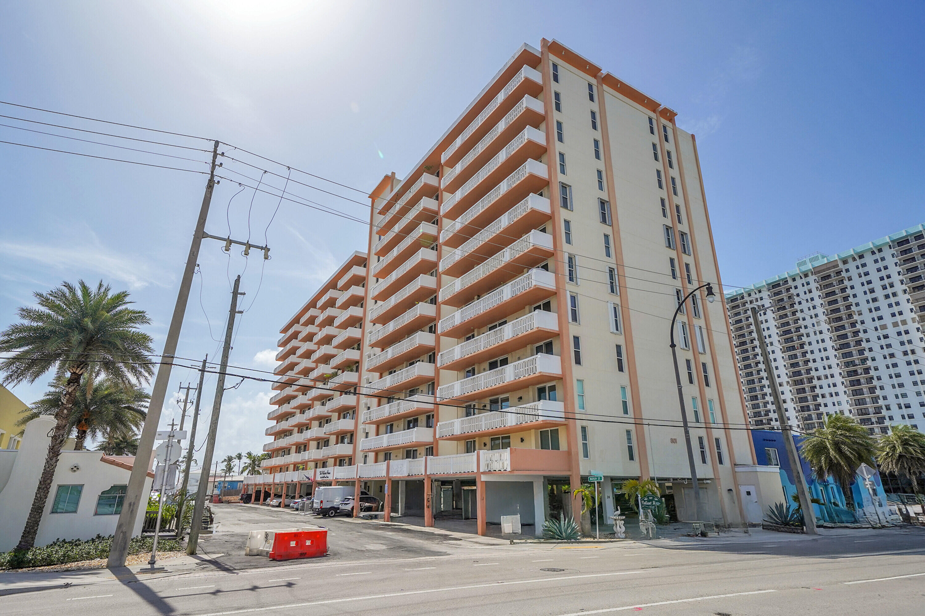 801 S Ocean Drive 404