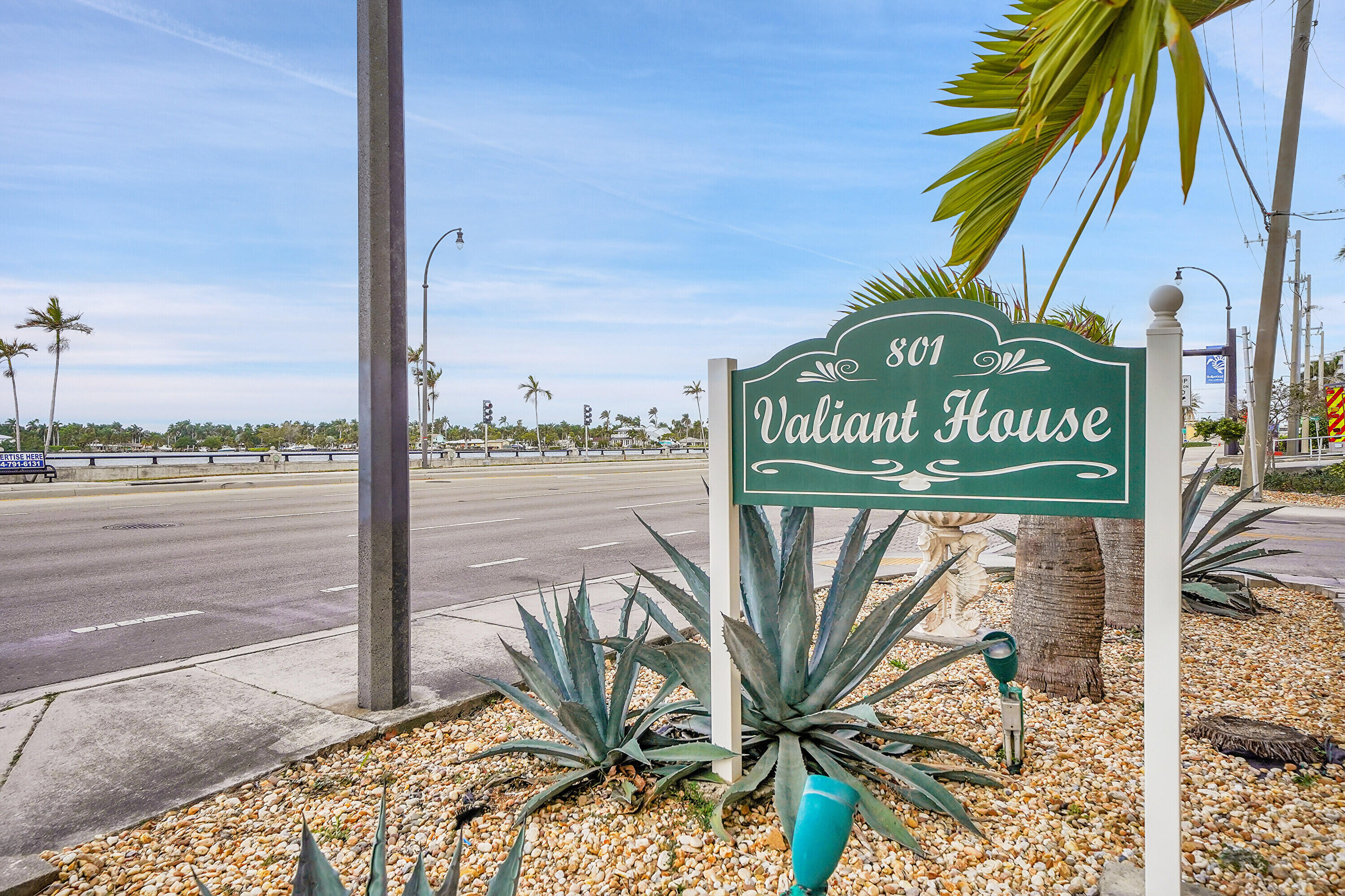 801 S Ocean Drive 404