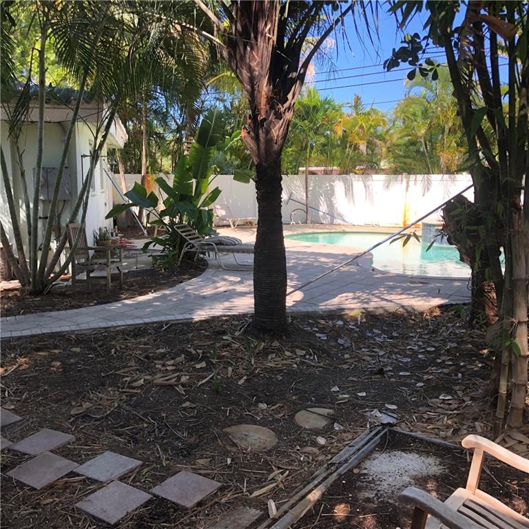 Lauderdale Park 6-33 1/2 - Residential