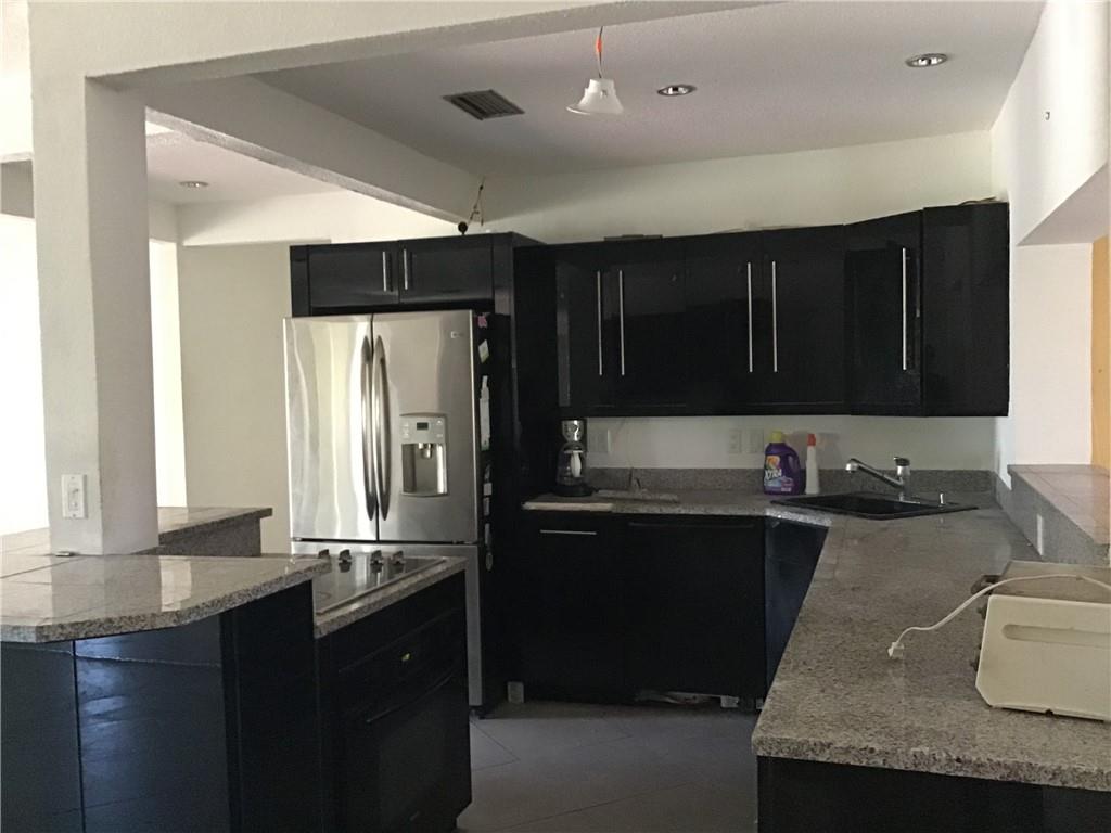 Lauderdale Park 6-33 1/2 - Residential