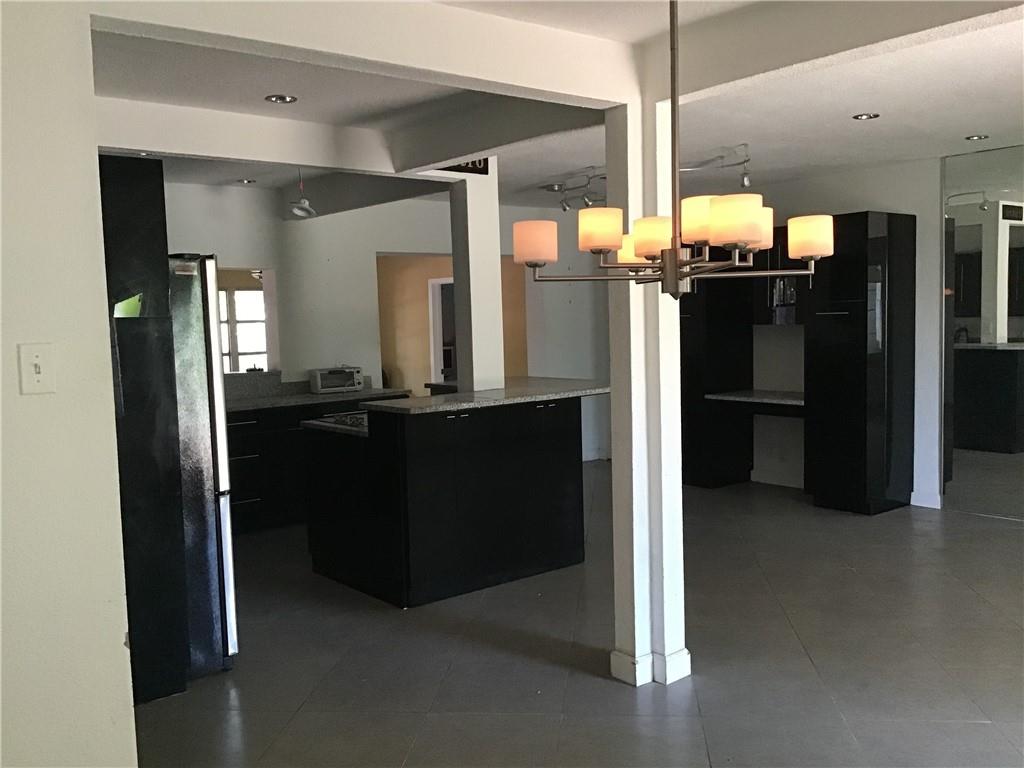 Lauderdale Park 6-33 1/2 - Residential