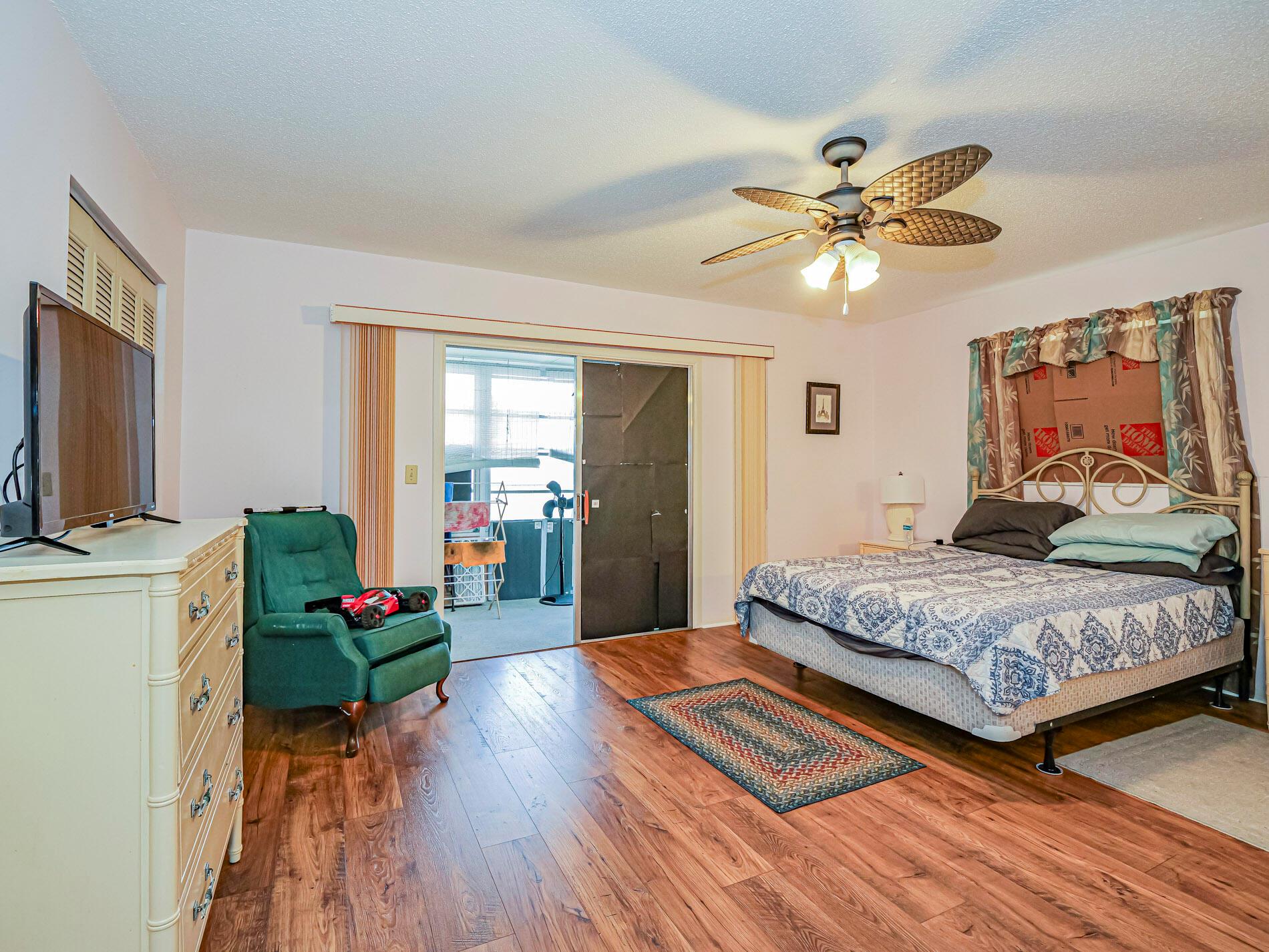 VISTA ROYALE - Residential