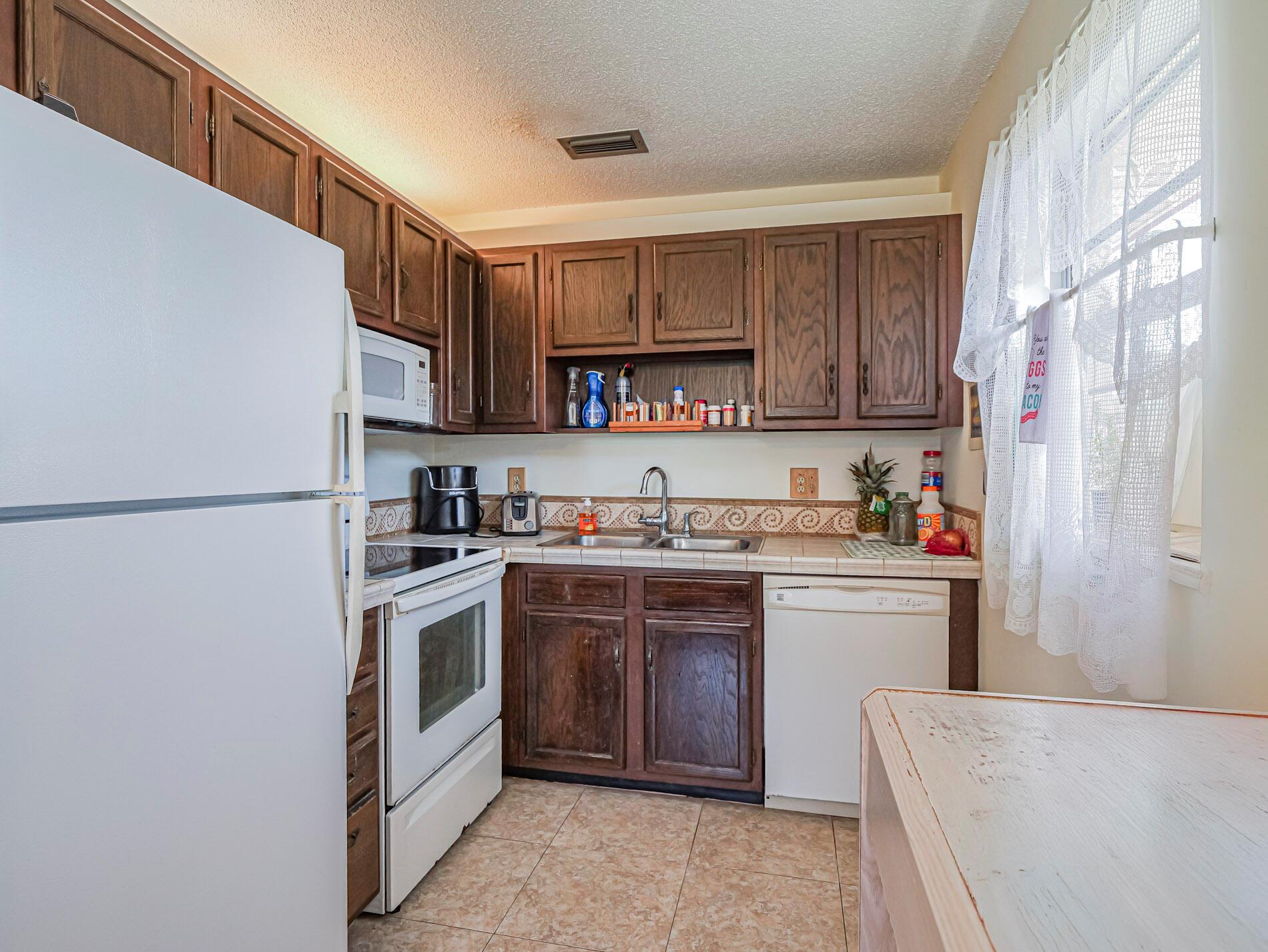 VISTA ROYALE - Residential