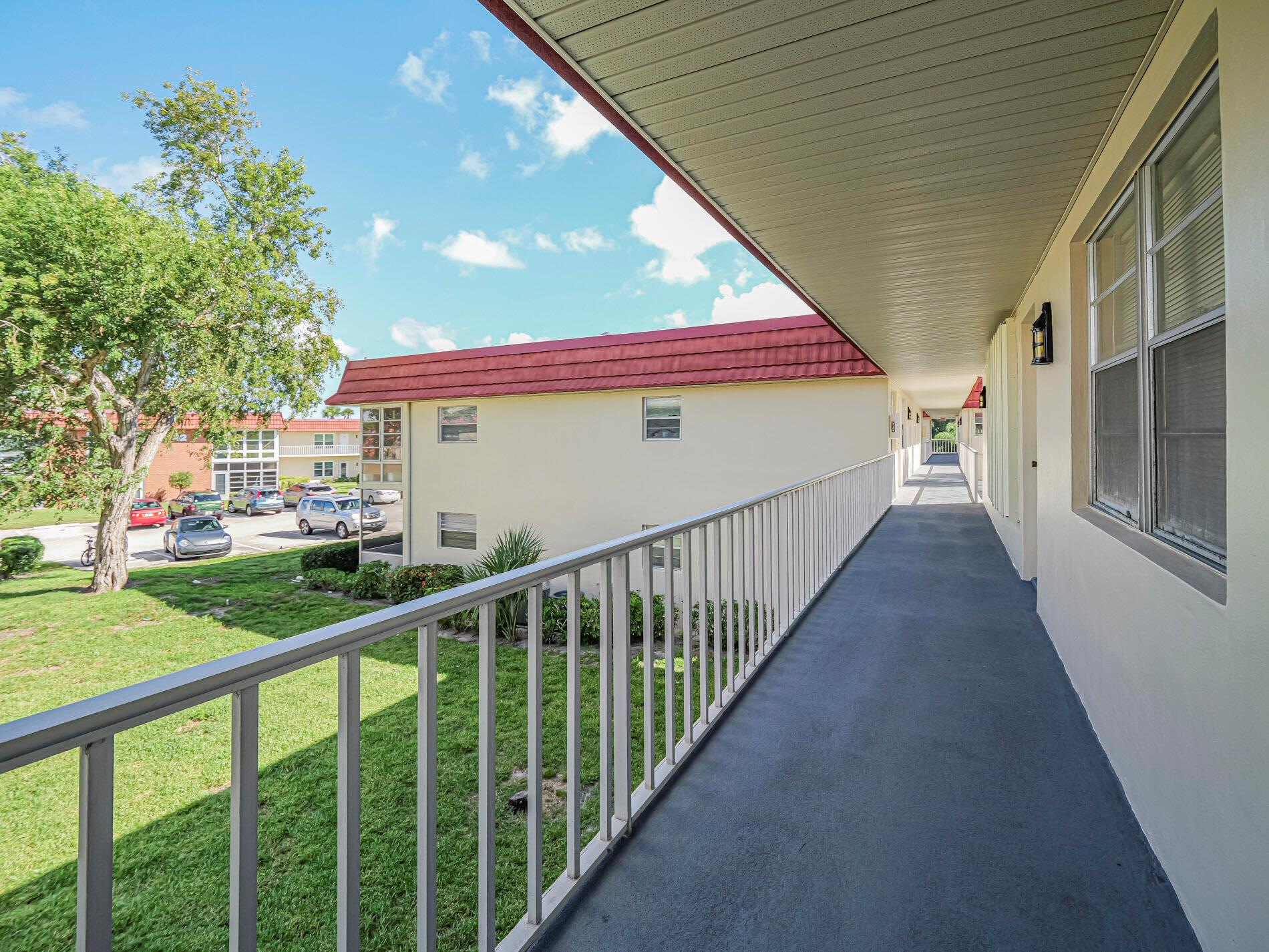 VISTA ROYALE - Residential