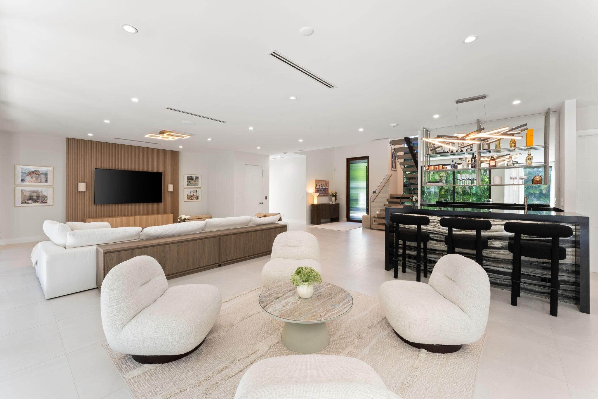 RIO VISTA ISLES - Residential