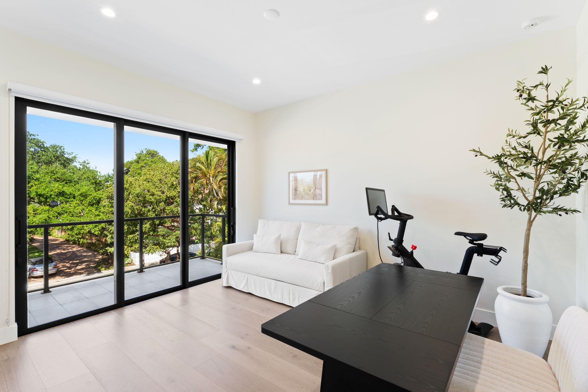 RIO VISTA ISLES - Residential