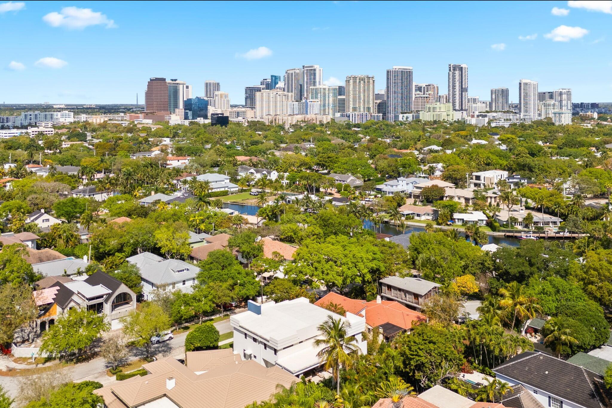 RIO VISTA ISLES - Residential