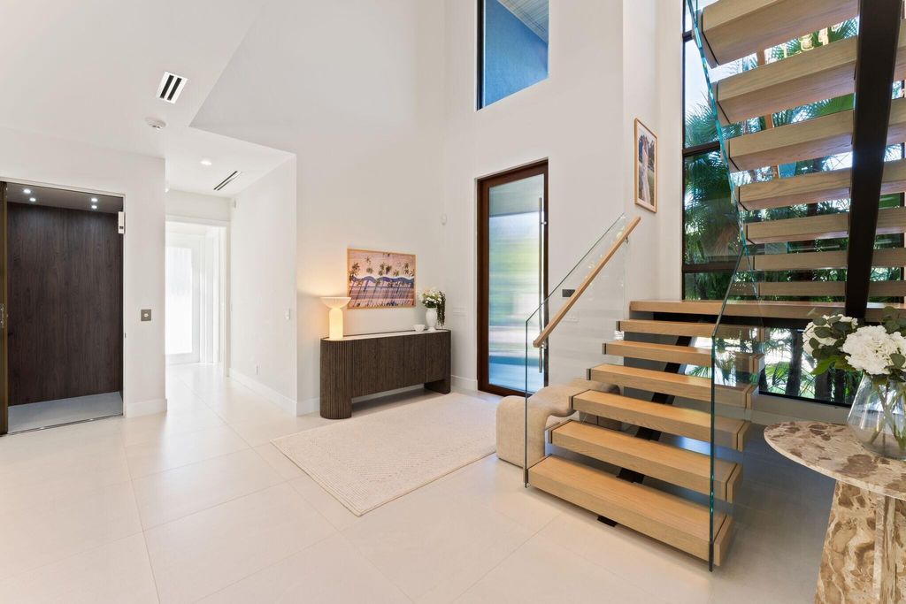 Photo of 1032 SE 12th Way, Fort Lauderdale, FL 33316 (MLS # B26005866)