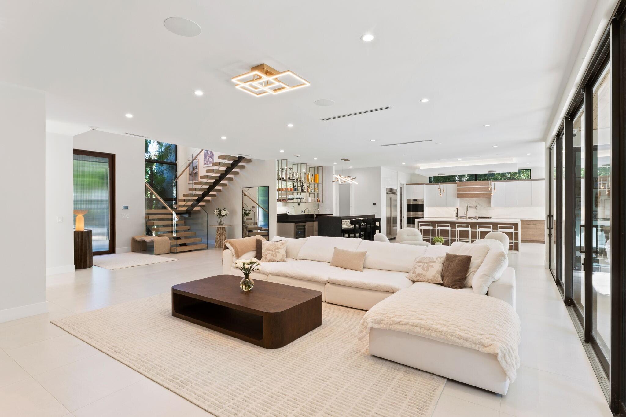 RIO VISTA ISLES - Residential