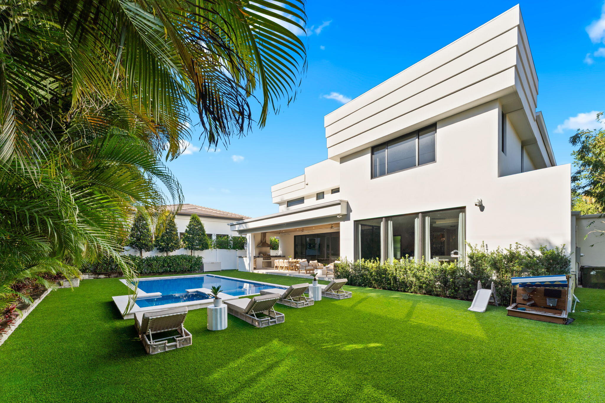 RIO VISTA ISLES - Residential