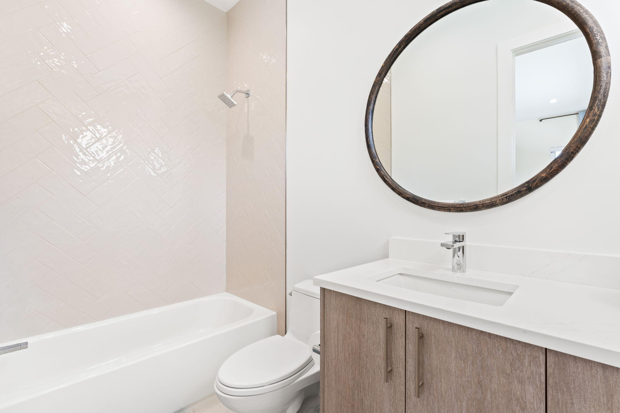 RIO VISTA ISLES - Residential