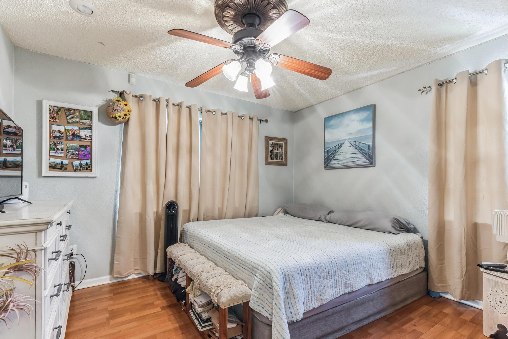 FLORIDA GARDENS 4 - Residential