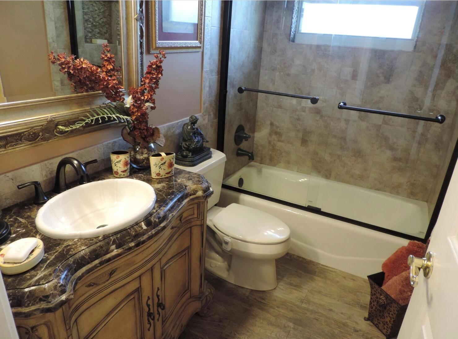 FLORIDA GARDENS 4 - Residential