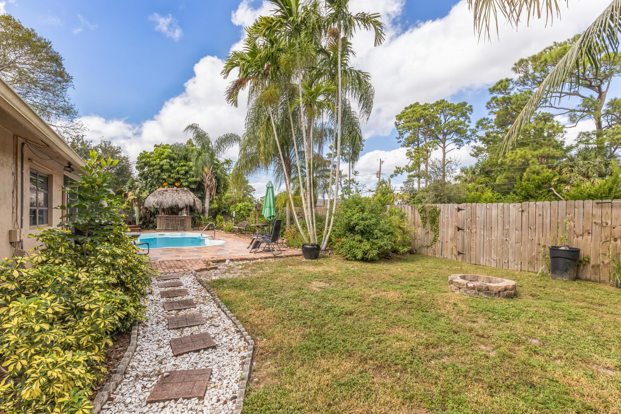 FLORIDA GARDENS 4 - Residential