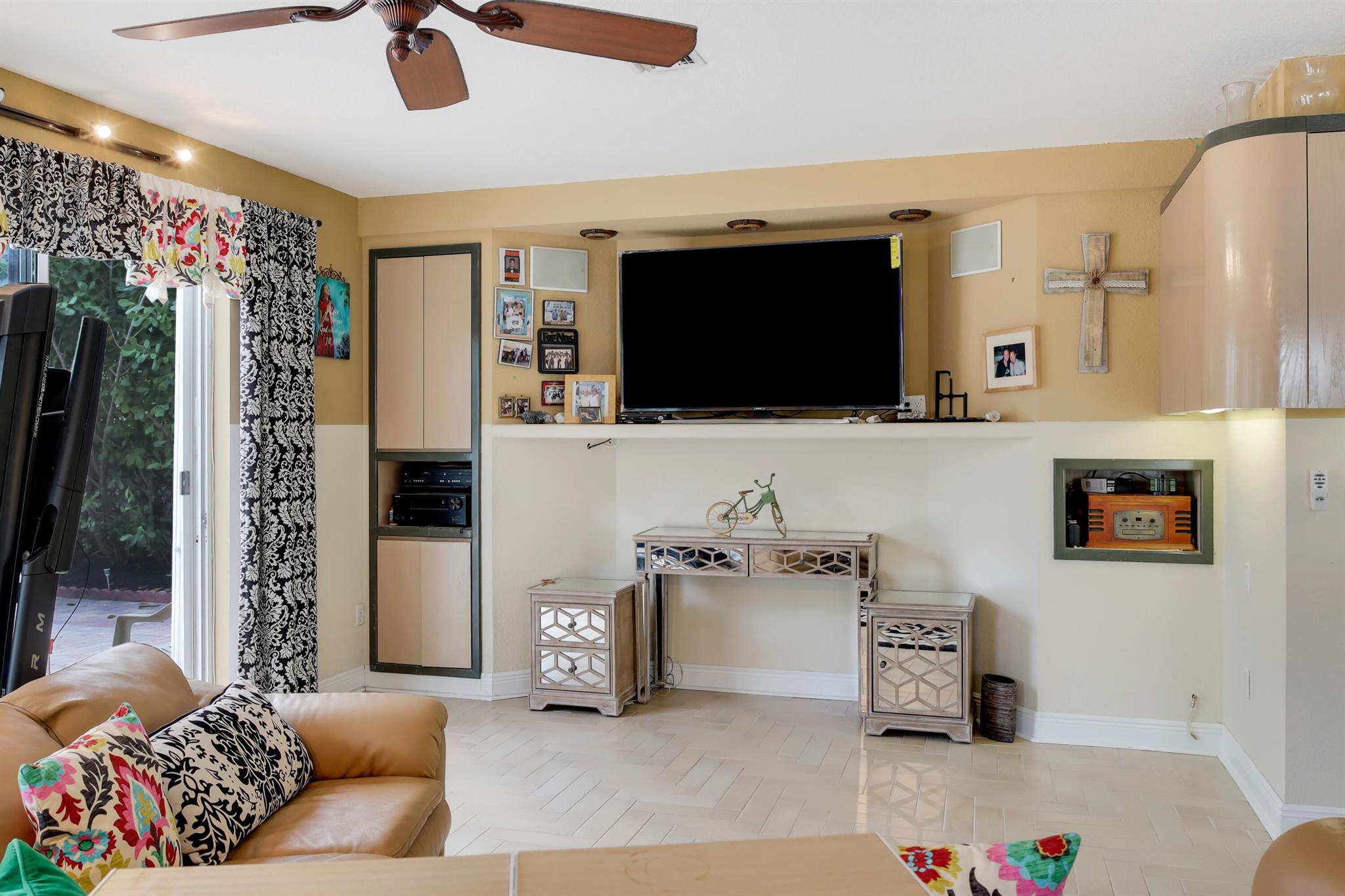 CLASSICS AT BEAR LAKES - Residential Lease