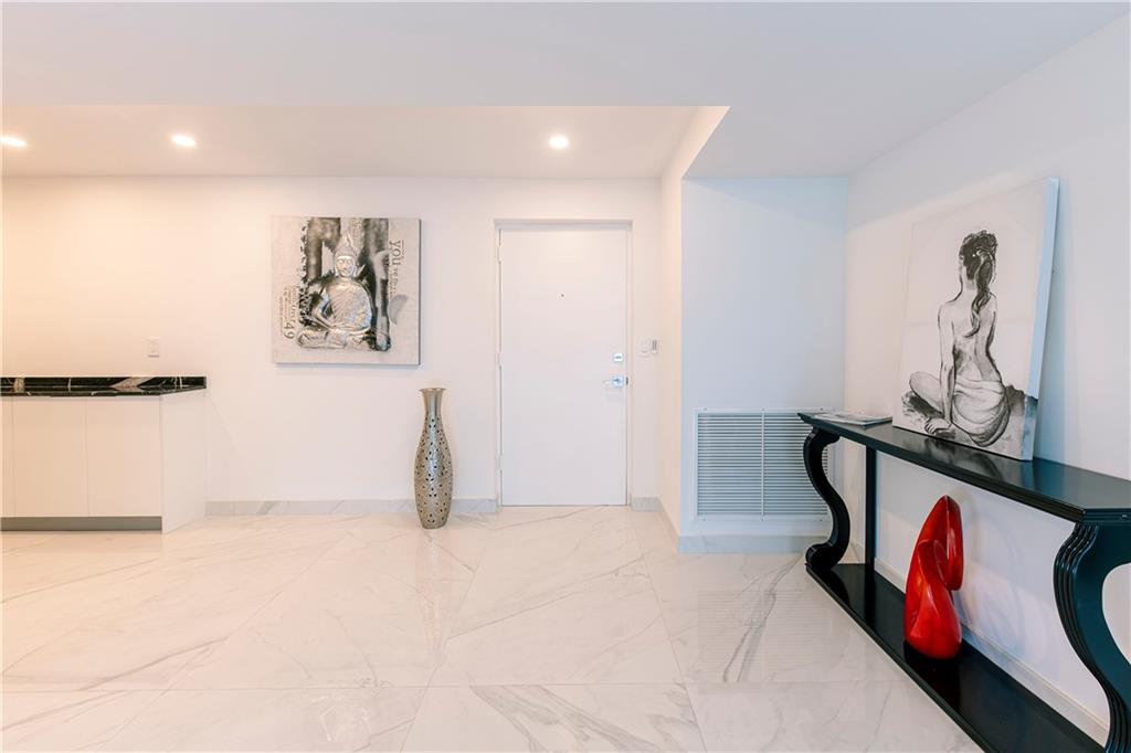 PARK TOWER - Residential