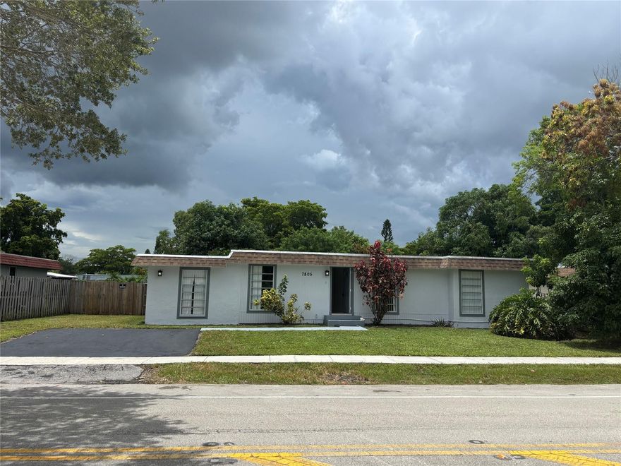 Renovated Bright & Spacious 4 Bedroom 2 Bath (with an extra 5th room in the back !!)
Fenced back yard ! in the heart of Tamarac! NEWLY RENOVATED FROM TOP TO BOTTOM: Newer kitchen with wood cabinets. Tile & Window Blinds Throughout, Freshly Painted, Full Size Washer & Dryer in a special room, Dining Room Private Screened Patio. 5th room has a separate private entrance ... Central A/C. Nice family area. 
** CALL TODAY FOR MORE INFO AND SHOWINGS **