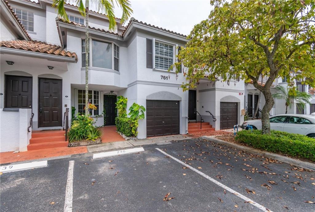 VILLAS DE TUSCANY CONDO - Residential Lease