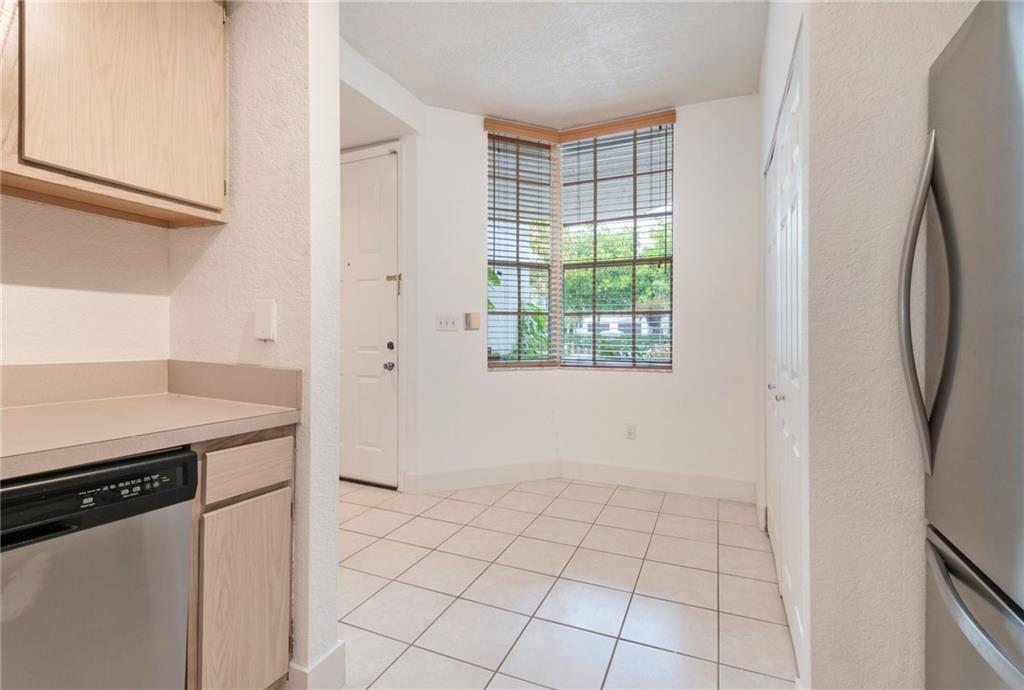 VILLAS DE TUSCANY CONDO - Residential Lease