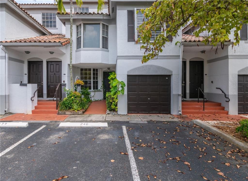 VILLAS DE TUSCANY CONDO - Residential Lease