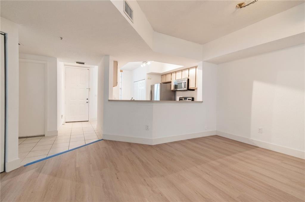 VILLAS DE TUSCANY CONDO - Residential Lease