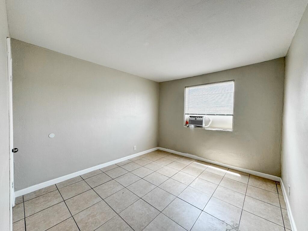 FRESHWATER ADD TO WPB - Residential Lease