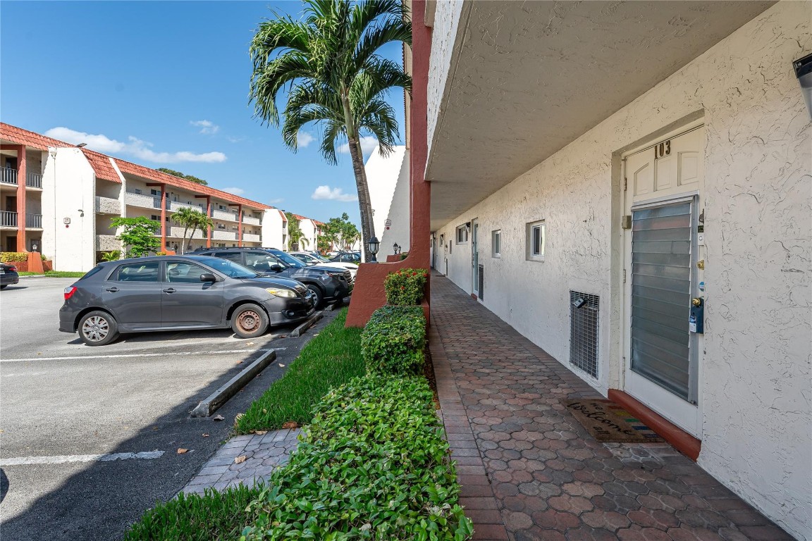 Hollybrook Golf & Tennis - Residential