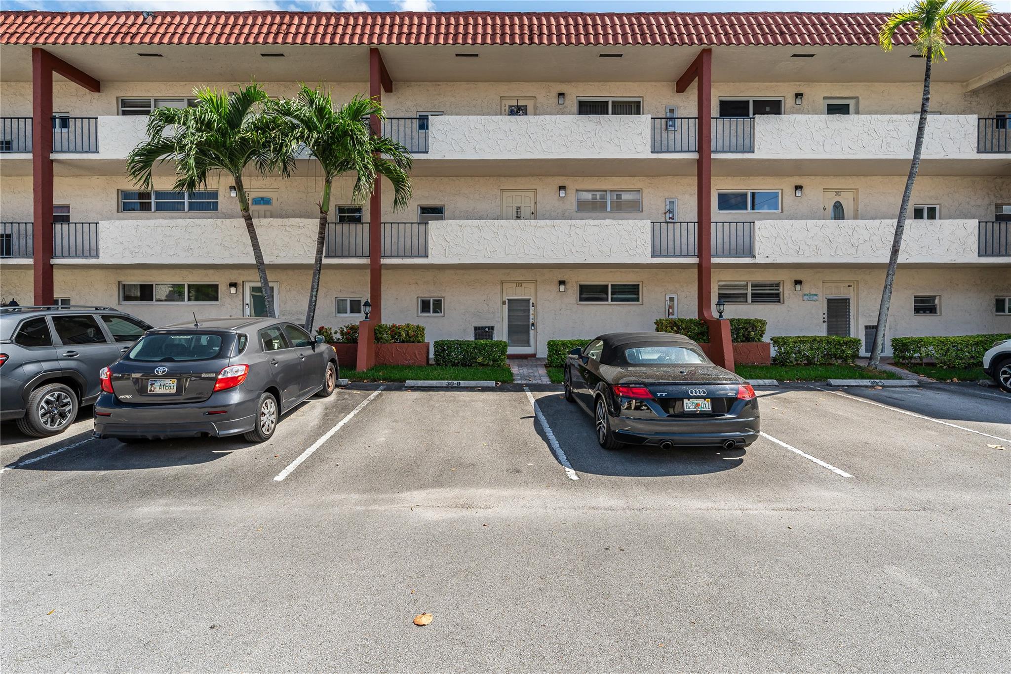 Hollybrook Golf & Tennis - Residential