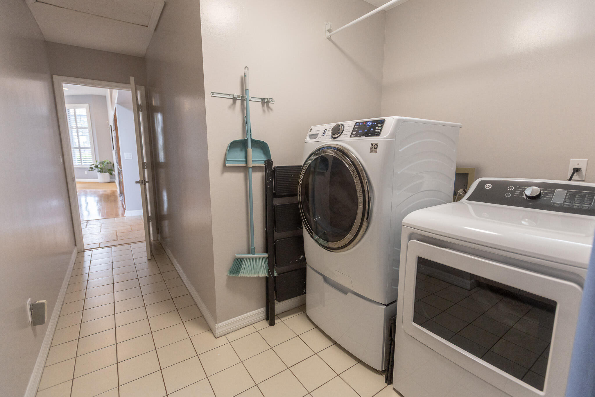 COUNTRY CLUB ESTATES PARCEL 8 PHASE 1 - Residential