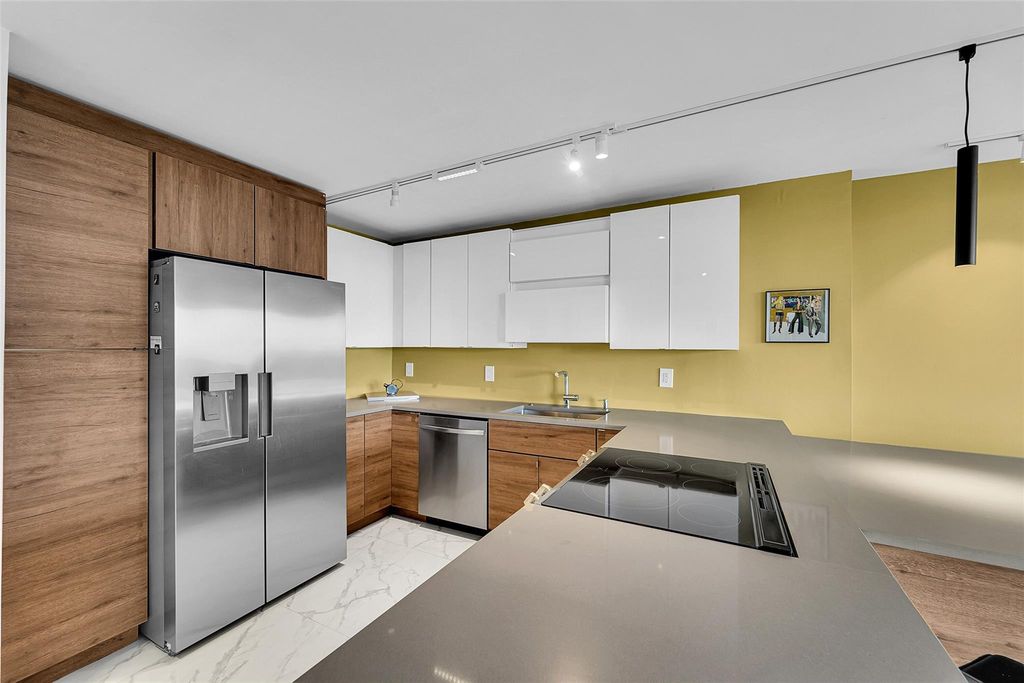 Photo of 1800 N Andrews Avenue #7B, Fort Lauderdale, FL 33311 (MLS # F10530529)