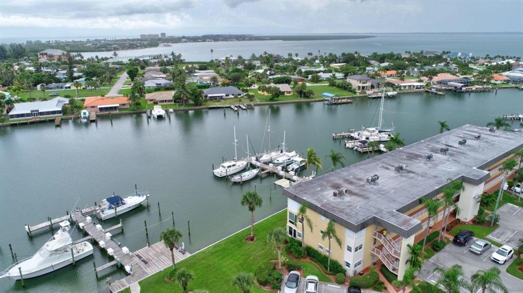 COLONNADES CONDOMINIUM #7 - Residential