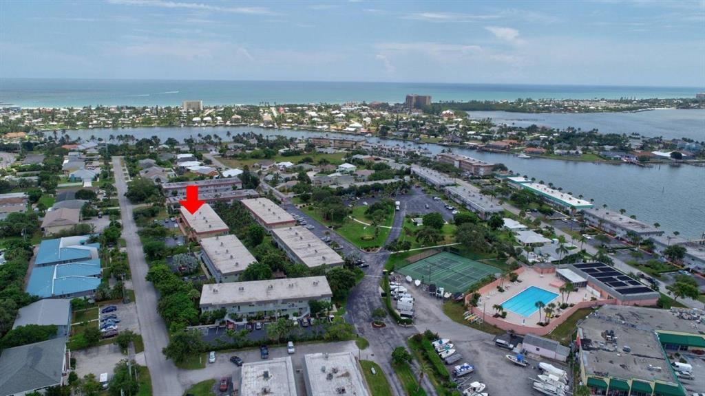 COLONNADES CONDOMINIUM #7 - Residential