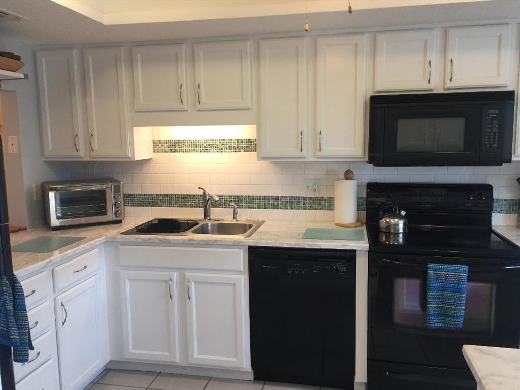 COLONNADES CONDOMINIUM #7 - Residential