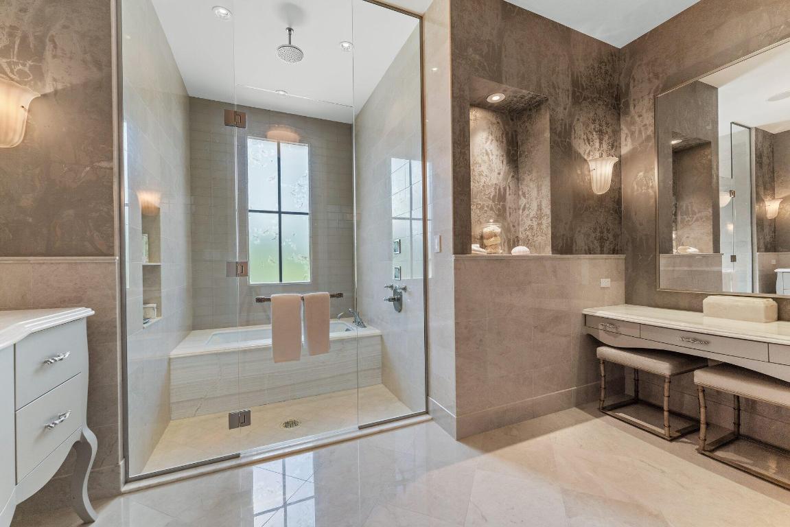 BEARS CLUB - Residential