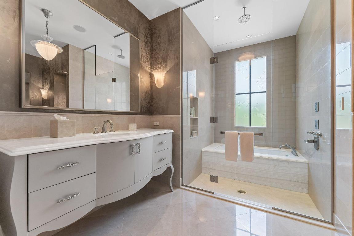 BEARS CLUB - Residential