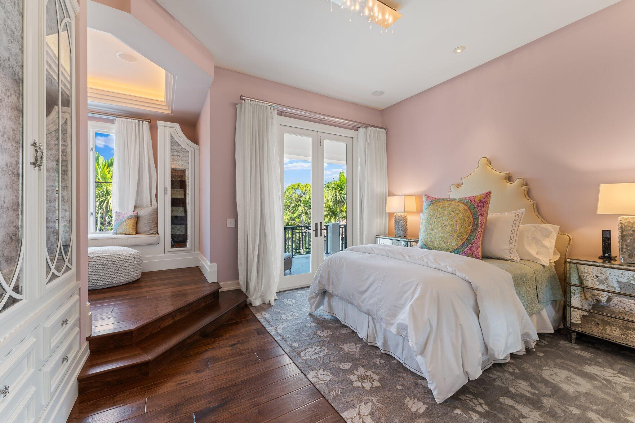 BEARS CLUB - Residential