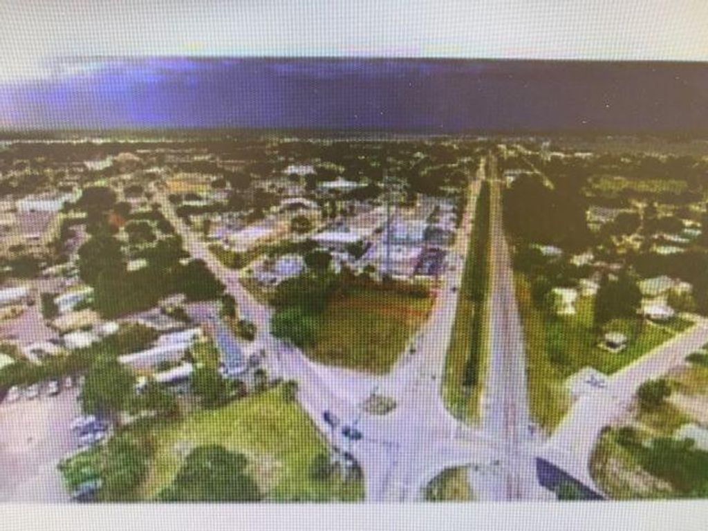 Photo of 918 SE Dixie Highway, Stuart, FL 34994 (MLS # R10883036)