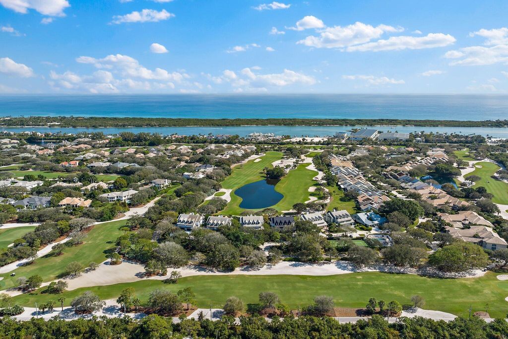 Photo of 18760 SE Pineneedle Lane, Jupiter, FL 33469 (MLS # R11160761)