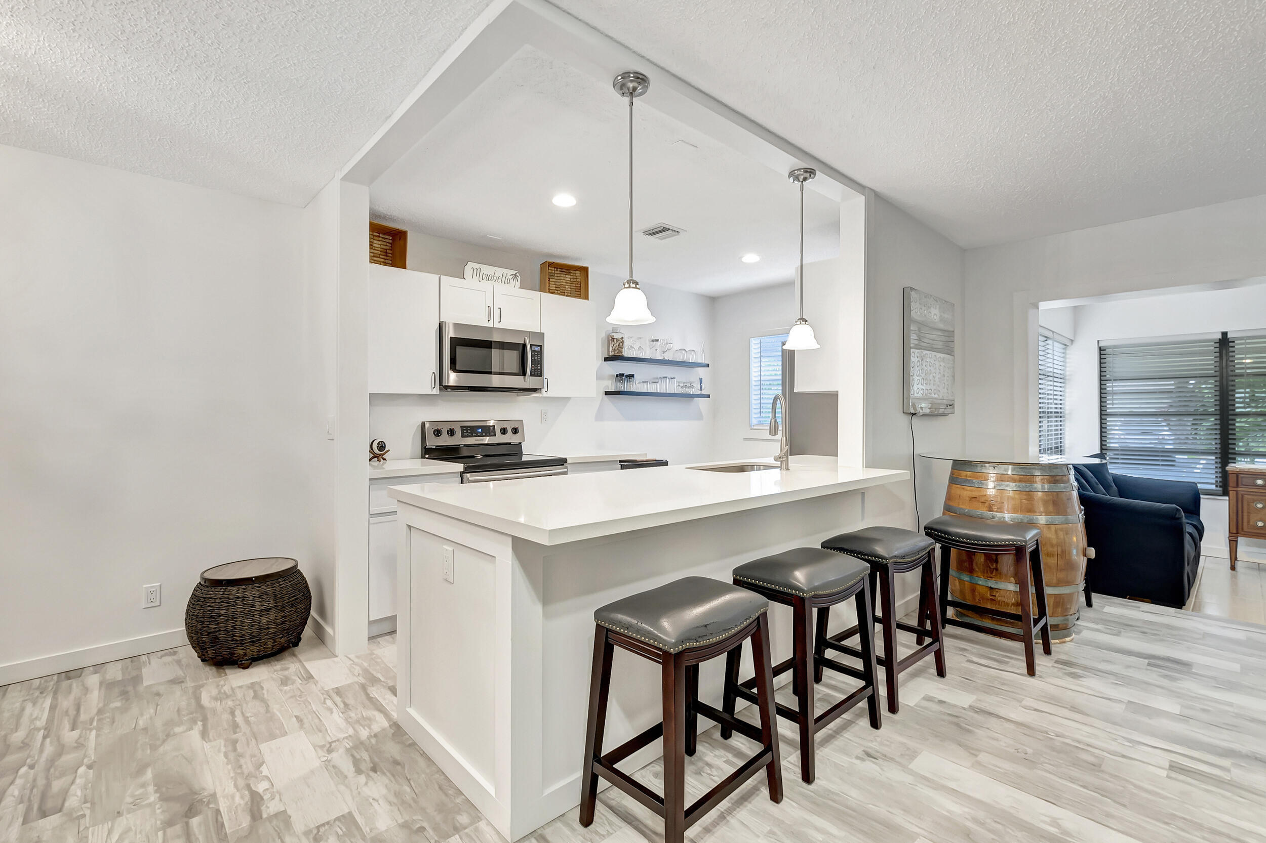 HIGH POINT OF DELRAY WEST CONDO SEC 3 - Residential Lease