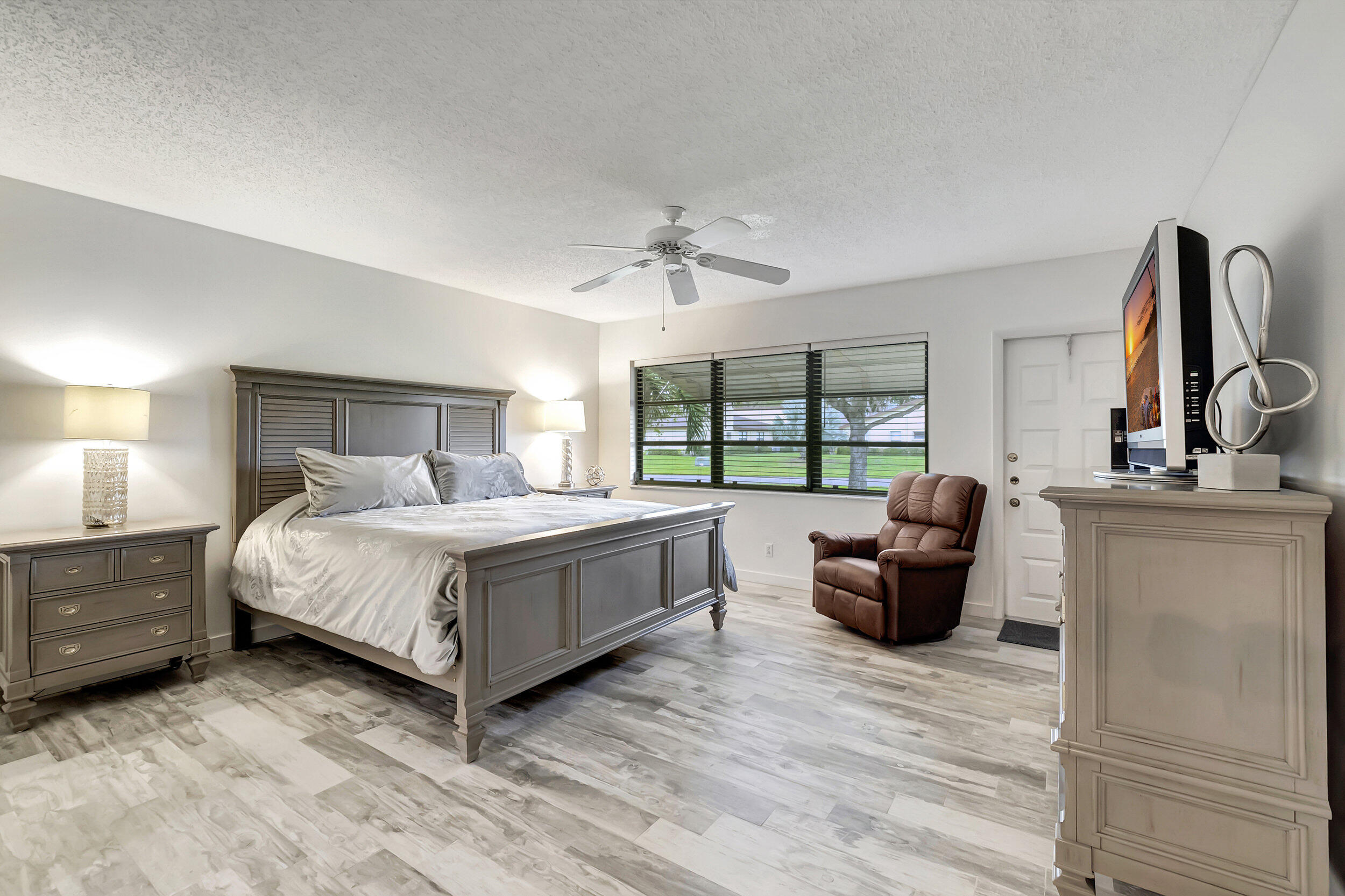 HIGH POINT OF DELRAY WEST CONDO SEC 3 - Residential Lease