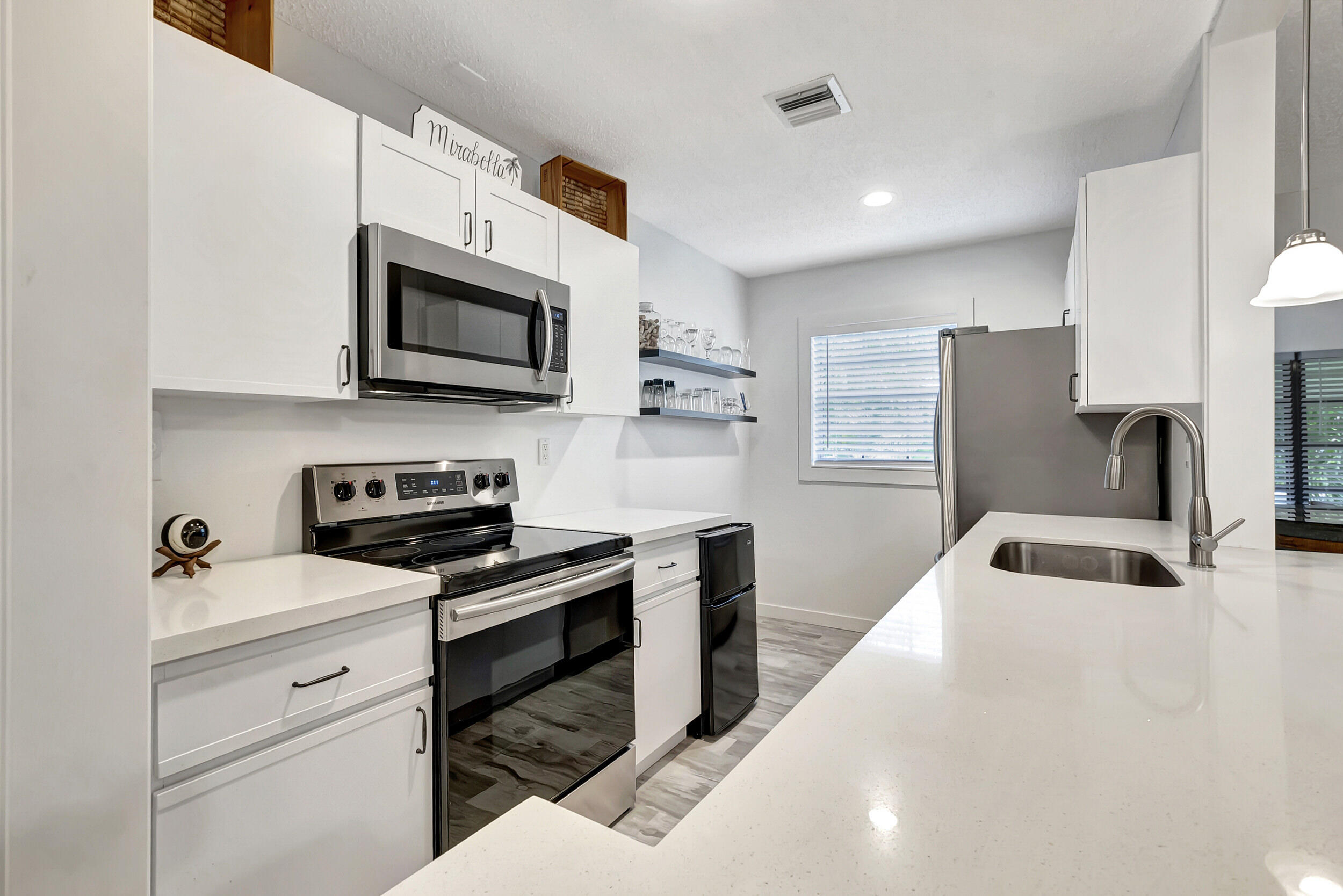 HIGH POINT OF DELRAY WEST CONDO SEC 3 - Residential Lease